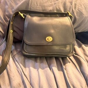 COACH vintage style # 9061 black‎ bag purse from 90’s. Lots of pockets. VGUC